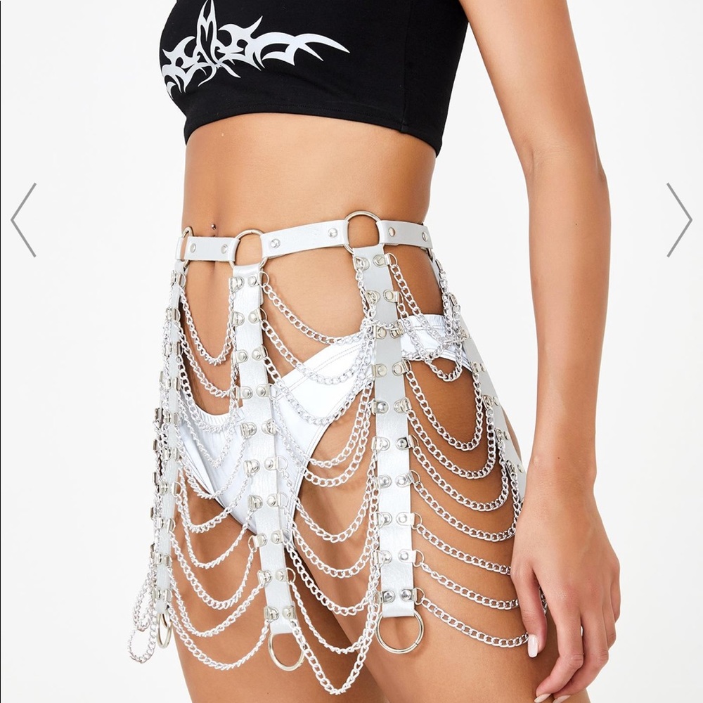 harness skirt - Picture 3 of 4